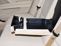 2013款 535i 3.0T 豪华运动型