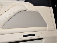 2013款 535i 3.0T 豪华运动型
