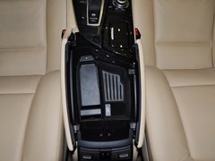 2013款 535i 3.0T 豪华运动型