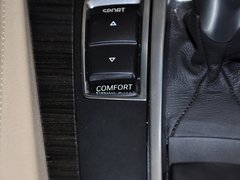 2013款 535i 3.0T 豪华运动型