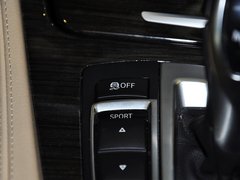 2013款 535i 3.0T 豪华运动型