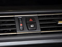 2013款 535i 3.0T 豪华运动型