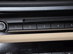 2013款 535i 3.0T 豪华运动型