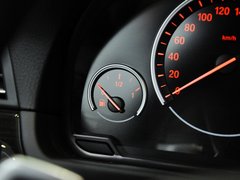 2013款 535i 3.0T 豪华运动型