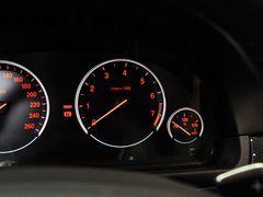 2013款 535i 3.0T 豪华运动型