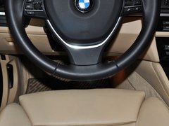 2013款 535i 3.0T 豪华运动型