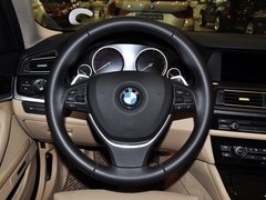 2013款 535i 3.0T 豪华运动型