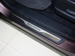 2013款 3.0L 自动 豪华版四驱 7座 欧IV
