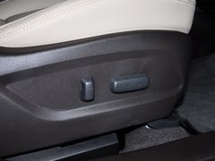 2013款 3.0L 自动 尊享版四驱 7座 欧IV