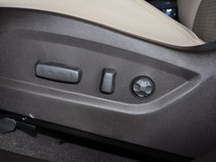 2013款 3.0L 自动 尊享版四驱 7座 欧IV