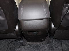 2013款 3.0L 自动 尊享版四驱 7座 欧IV