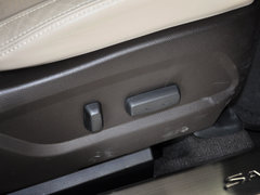 2013款 3.0L 自动 尊享版四驱 7座 欧IV
