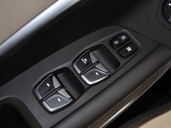 2013款 3.0L 自动 尊享版四驱 7座 欧IV