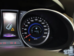 2013款 3.0L 自动 尊享版四驱 7座 欧IV
