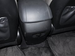 2013款 3.0L 自动 旗舰版四驱 7座 欧IV