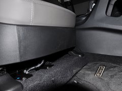 2013款 3.0L 自动 旗舰版四驱 7座 欧IV