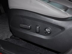 2013款 3.0L 自动 旗舰版四驱 7座 欧IV