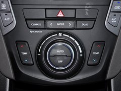 2013款 3.0L 自动 旗舰版四驱 7座 欧IV