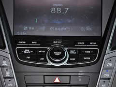 2013款 3.0L 自动 旗舰版四驱 7座 欧IV