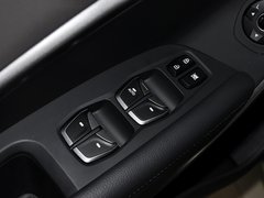 2013款 3.0L 自动 旗舰版四驱 7座 欧IV