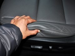 2013款 3.0L 自动 旗舰版四驱 7座 欧IV