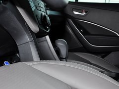 2013款 3.0L 自动 旗舰版四驱 7座 欧IV