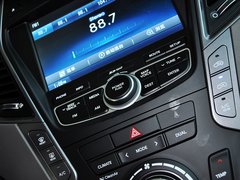 2013款 3.0L 自动 旗舰版四驱 7座 欧IV