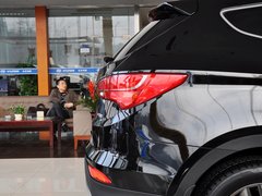 2013款 3.0L 自动 旗舰版四驱 7座 欧IV