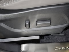 2013款 3.0L 自动 旗舰版四驱 7座 欧IV