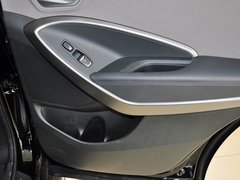 2013款 3.0L 自动 旗舰版四驱 7座 欧IV