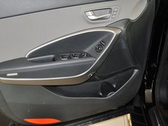 2013款 3.0L 自动 旗舰版四驱 7座 欧IV