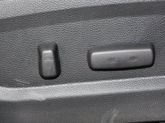 2013款 3.0L 自动 旗舰版四驱 7座 欧IV