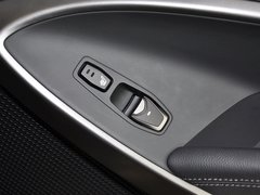 2013款 3.0L 自动 旗舰版四驱 7座 欧IV