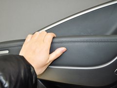 2013款 3.0L 自动 旗舰版四驱 7座 欧IV