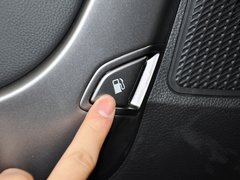 2013款 3.0L 自动 旗舰版四驱 7座 欧IV