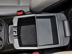 2013款 3.0L 自动 旗舰版四驱 7座 欧IV