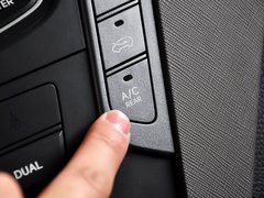 2013款 3.0L 自动 旗舰版四驱 7座 欧IV