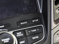 2013款 3.0L 自动 旗舰版四驱 7座 欧IV