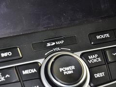 2013款 3.0L 自动 旗舰版四驱 7座 欧IV