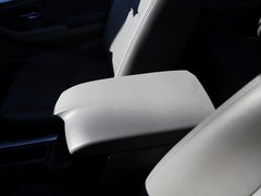 2010款 2.2L 手动 汽油豪华型短货箱