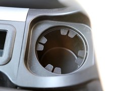 2010款 2.2L 手动 汽油豪华型短货箱