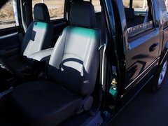 2010款 2.2L 手动 汽油豪华型短货箱