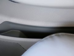 2010款 2.2L 手动 汽油豪华型短货箱