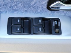 2010款 2.2L 手动 汽油豪华型短货箱