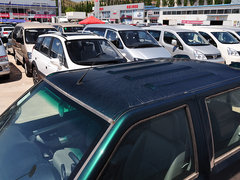 2010款 2.2T 手动 莱动柴油标准型短货箱