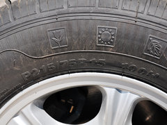 2010款 2.2T 手动 莱动柴油标准型短货箱