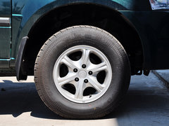 2010款 2.2T 手动 莱动柴油标准型短货箱