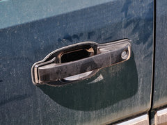 2010款 2.2T 手动 莱动柴油标准型短货箱