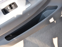 2010款 2.2T 手动 莱动柴油标准型短货箱