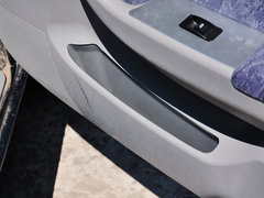 2010款 2.2T 手动 莱动柴油标准型短货箱